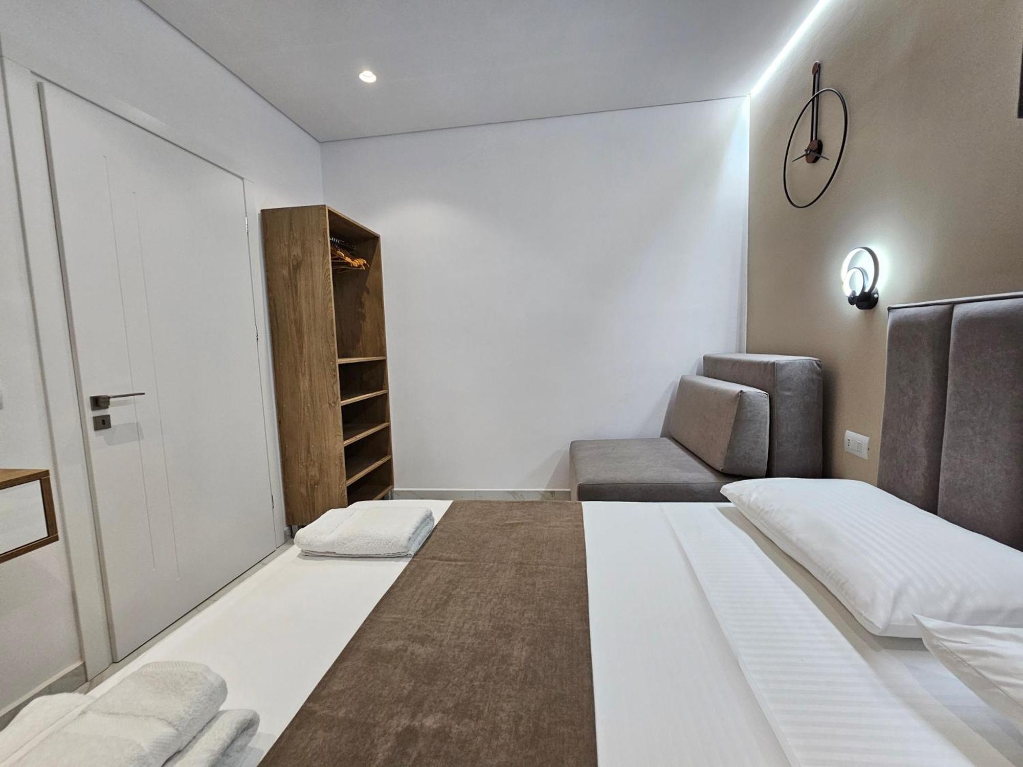 Veliaj Appartement *